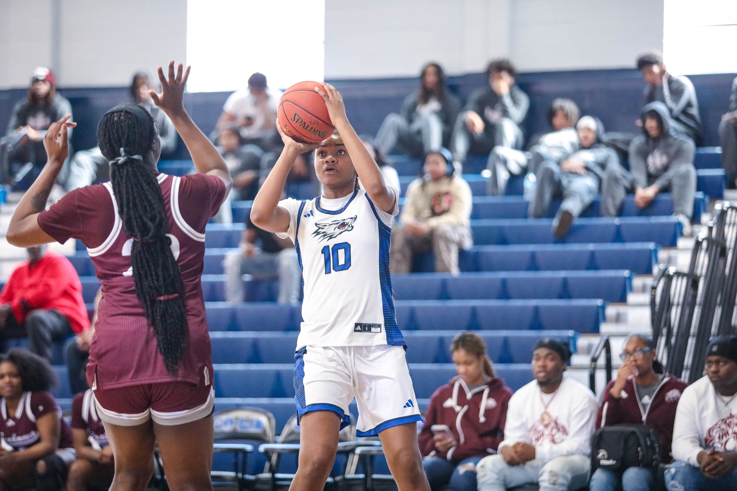 Lady Wolves Survive Thriller Against Lady Tigers